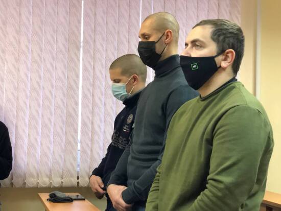 Тюменский суд вернул дело в отношении трех сотрудников ГИБДД, которые избили водителя