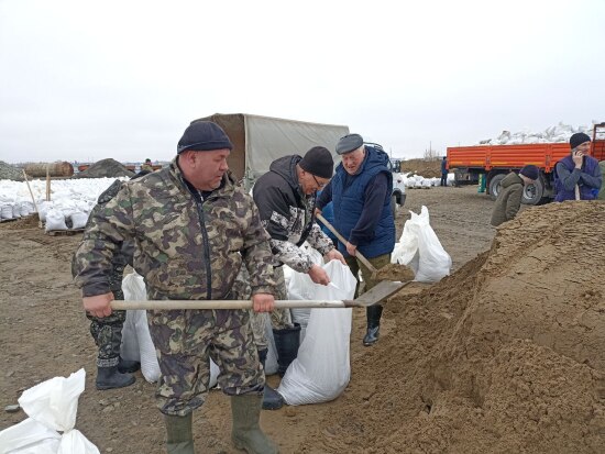 Жители Абатского района и службы готовятся к приходу большой воды