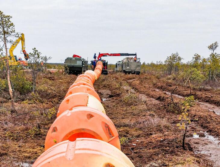 Нефтепроводчики провели плановое учение в болотистой местности в ХМАО-Югре 