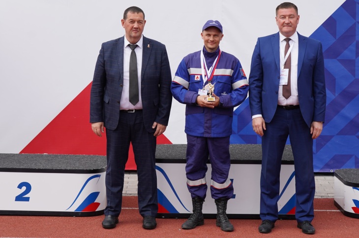 В Тюмени прошел конкурс добровольных пожарных дружин среди нефтепроводчиков