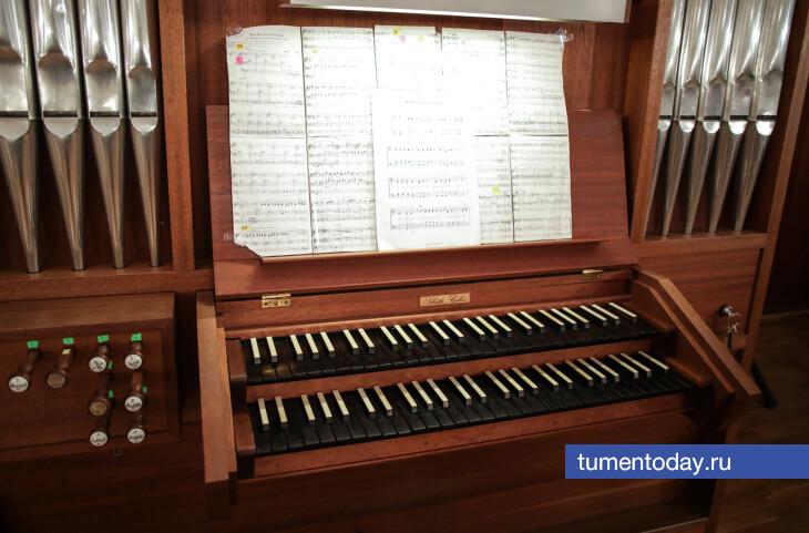 Вселенная звуков: органу в Тюменской филармонии исполнилось 30 лет