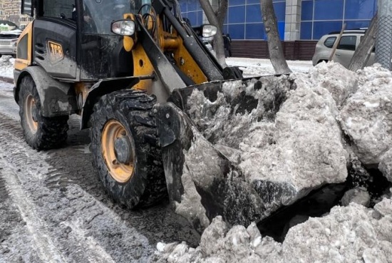 Глава Тобольска опроверг слух о том, что уборка снега в городе связана с приездом губернатора