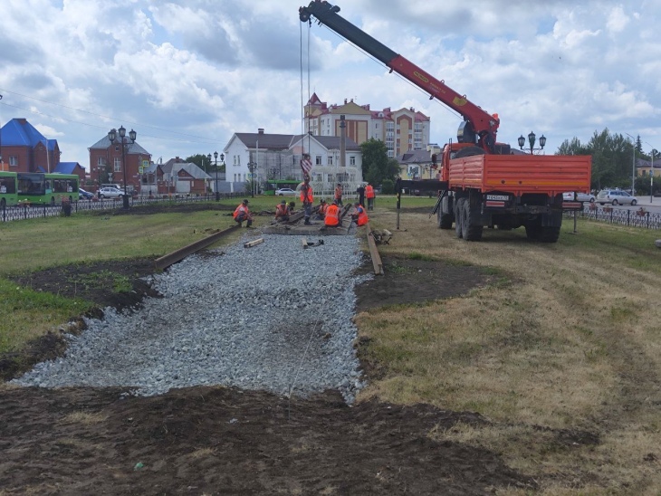 В Ишиме устанавливают памятник бронепоезду «Патриот»