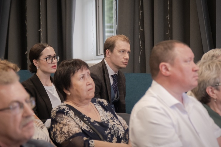 В Тюмени обсудили будущее Текутьевского и Заречного кладбищ