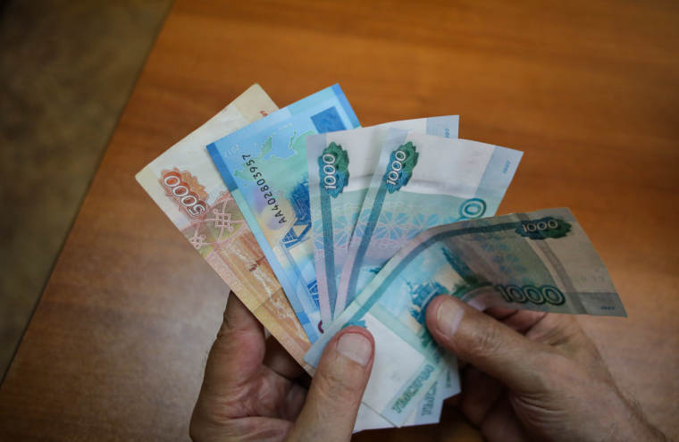 В Тюменской области средний уровень зарплат вырос на 9,8%