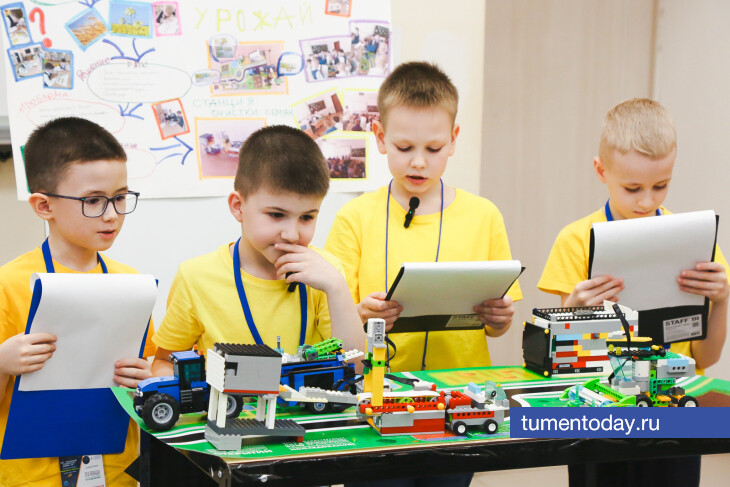 Более 60 юных тюменцев посетили День открытых дверей в Центре робототехники