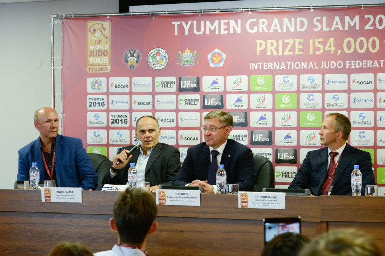 Владимир Якушев отметил, что Тюмень получила неоценимый опыт при организации турниров серии "Большой шлем"