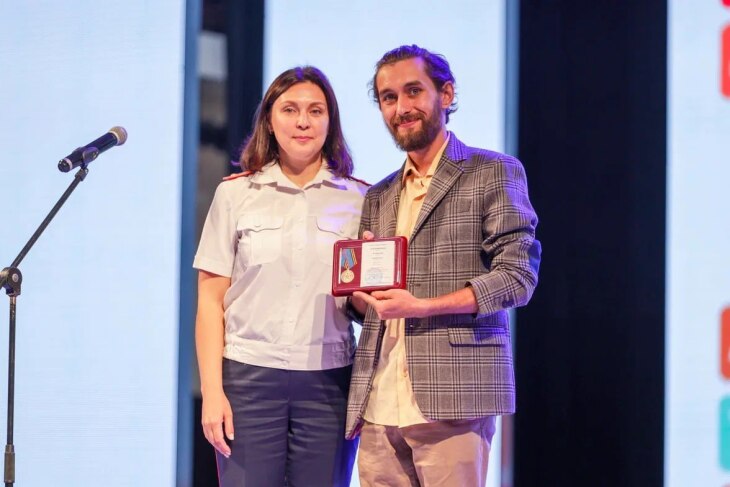 Руководителя поискового центра имени Ольховского наградили в честь 80-летия Победы 