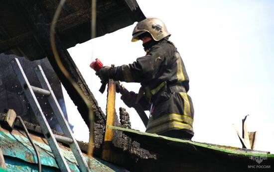 В Тюменской области сотрудники МЧС на пожарах спасли 10 человек