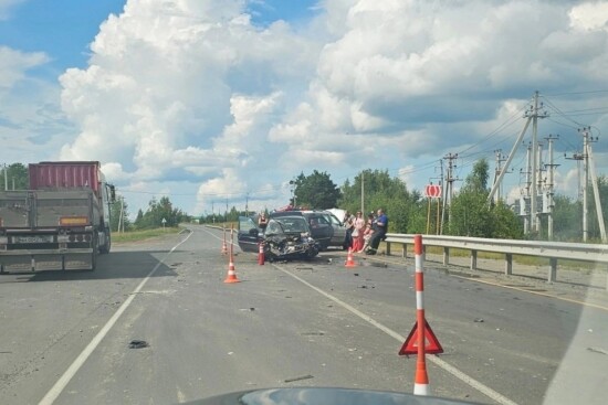 В Тюмени в массовом ДТП на Ирбитском тракте пострадал человек