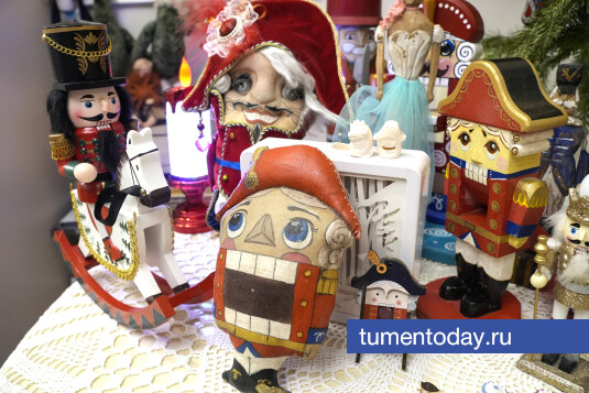 Тюменка рассказала о своей коллекции щелкунчиков – в ней более 50 экземпляров!