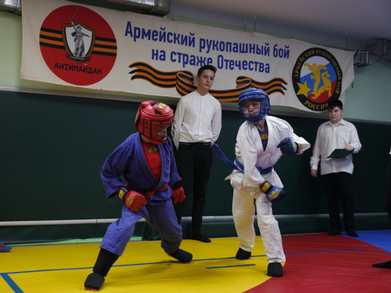 Мальчишки боролись за право участвовать в городских соревнованиях