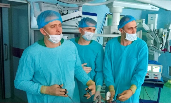 В Тюмени пациенту с опухолевым тромбозом 6 часов проводили сложнейшую операцию