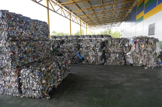Тюменский мусоросортировочный завод прекратил прием отходов из-за пожара на полигоне