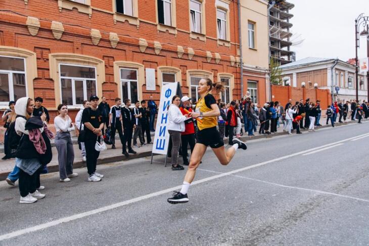 Тюменец совершит уникальный босоногий забег по улицам города