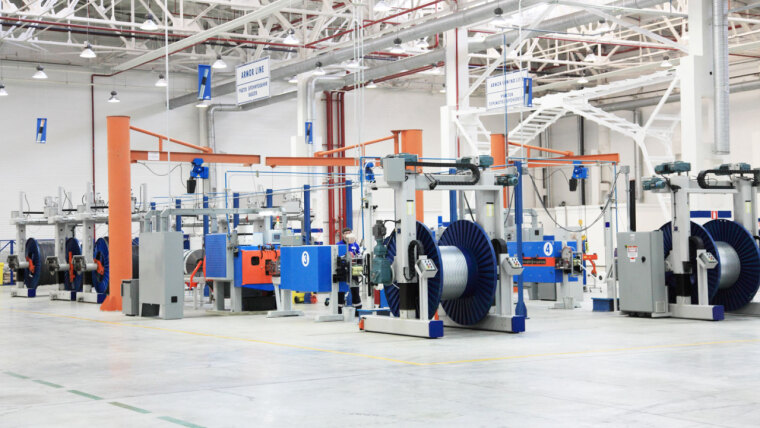 Путь к сибирской нефти проложит тюменский кабель