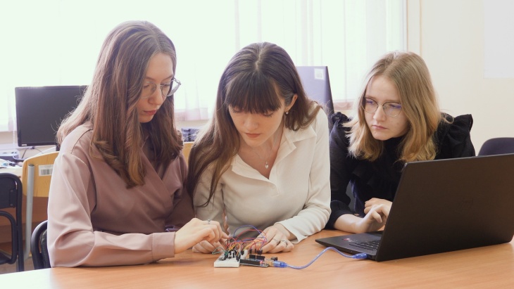 Тюменские студенты работают над созданием «умного» бандажа для беременных