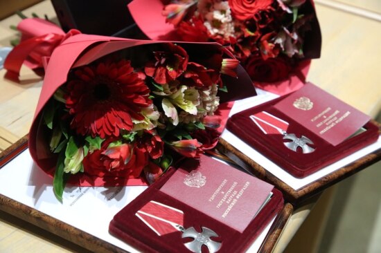 В Тюмени передали награды родственникам погибших бойцов СВО