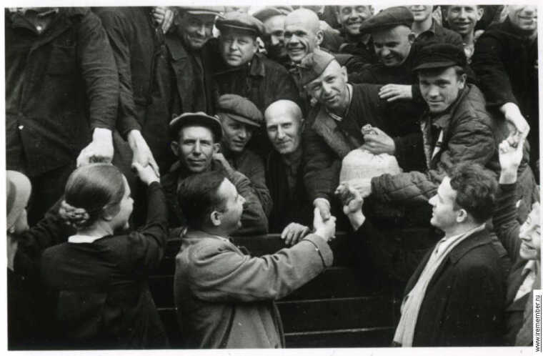 «Есть у войны печальный день начальный»