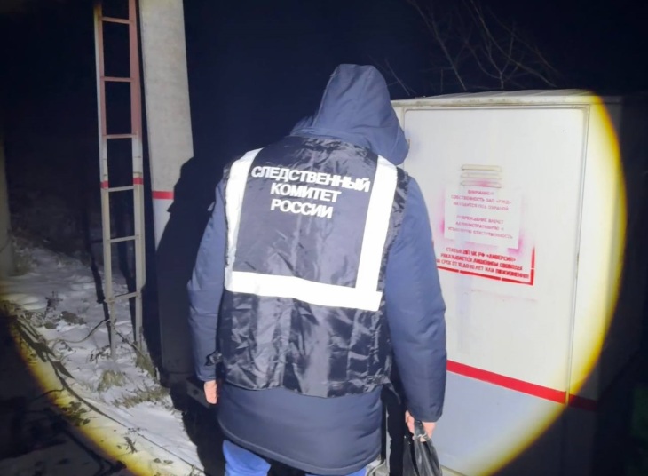 Тюменские подростки попали в колонию за подожог локомотива