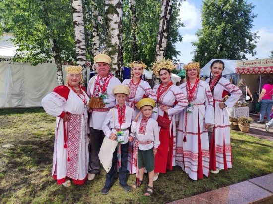 Белорусские ансамбли из Тюменской области выступили на «Славянском базаре в Витебске»