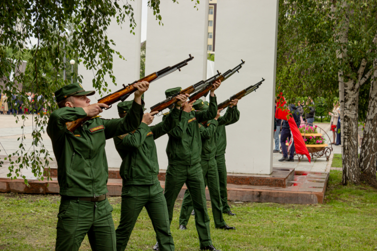 Фото Сергея Мжельского