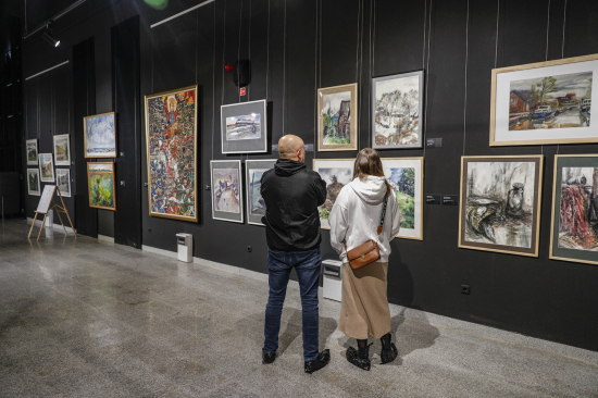 В Тюмени прошла выставка русских художников, посвященная Крыму