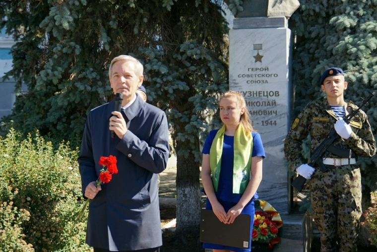 Первый заместитель председателя облдумы Андрей Артюхов подчеркнул большой вклад тюменцев в сохранение памяти 