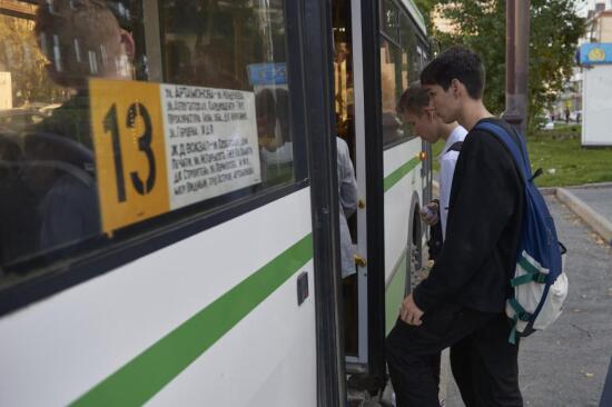 Льготный проезд в автобусах сохранится для школьников Тюмени до конца июня