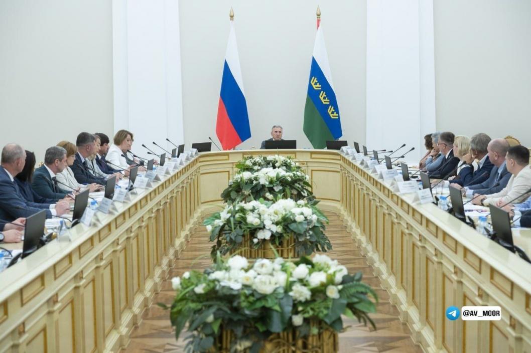 Фото из телеграм-канала губернатора Александра Моора