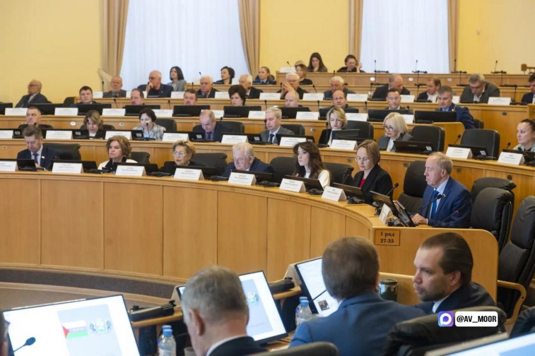 Фото из канала Александра Моора в МАХ