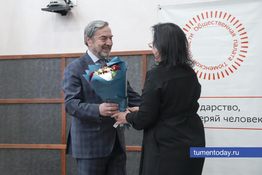 В Тюмени врачи стали волшебниками: подведены итоги благотворительных акций для детей