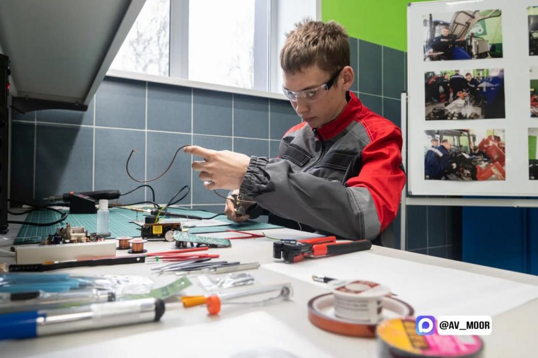 Фото из канала Александра Моора в МАХ, автор неизвестен