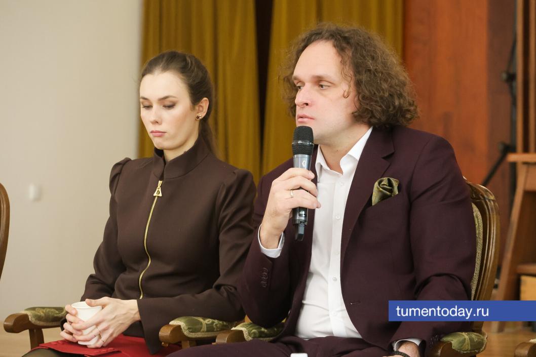 Юрий Медяник – художественный руководитель и дирижер тюменского филармонического оркестра | Фото Дениса Моргунова