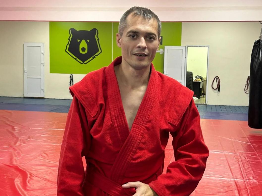 Получил миллион и переехал в Казанку: история земского тренера по самбо