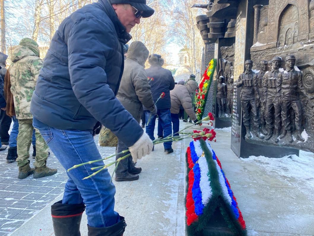 В Тюмени прошла церемония возложения цветов в честь памяти погибших  воинов-интернационалистов