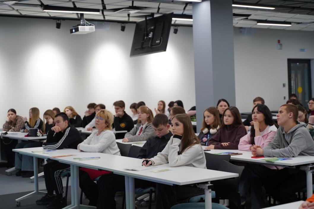 Фото Тюменской городской Думы, автор неизвестен