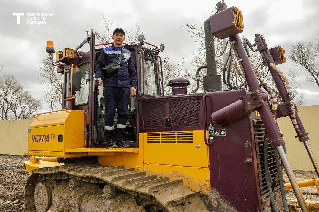 Конкурсные испытания в номинации «Машинисты бульдозера» | Фото Дениса Моргунова