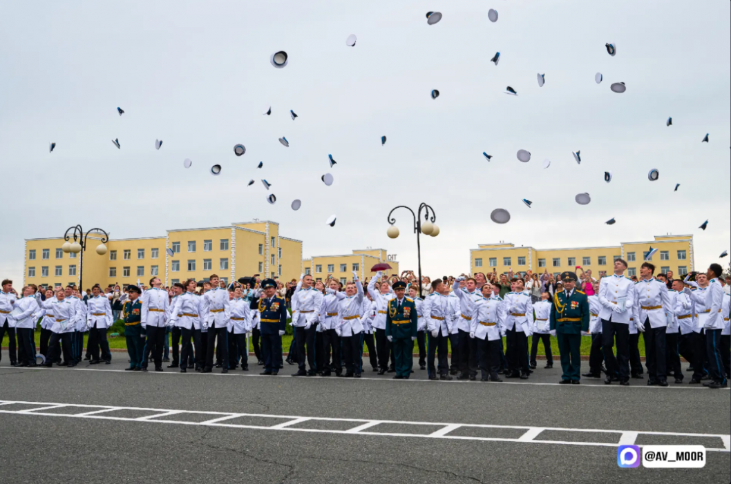 Фото из канала Александра Моора в МАКС, автор неизвестен