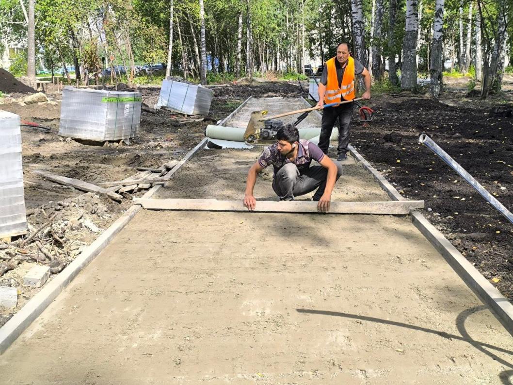 Работы по благоустройству сквера «Спортивный» в Тобольске. Фото департамента ЖКХ Тюмнской области 