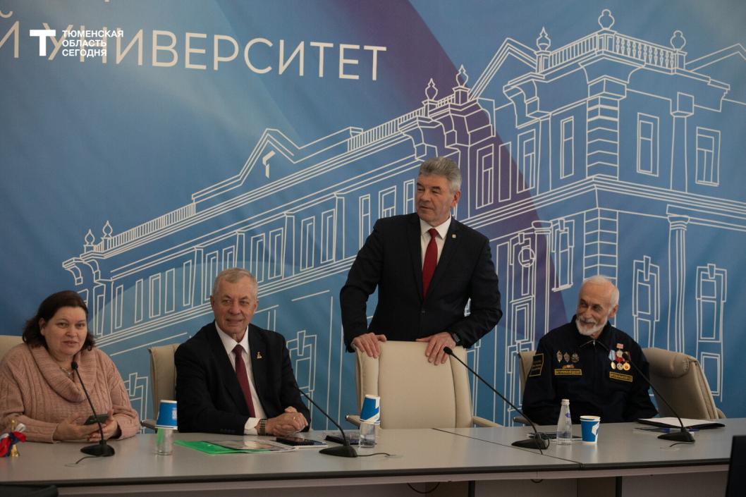 Ветераны военной контрразведки встретились с тюменскими студентами