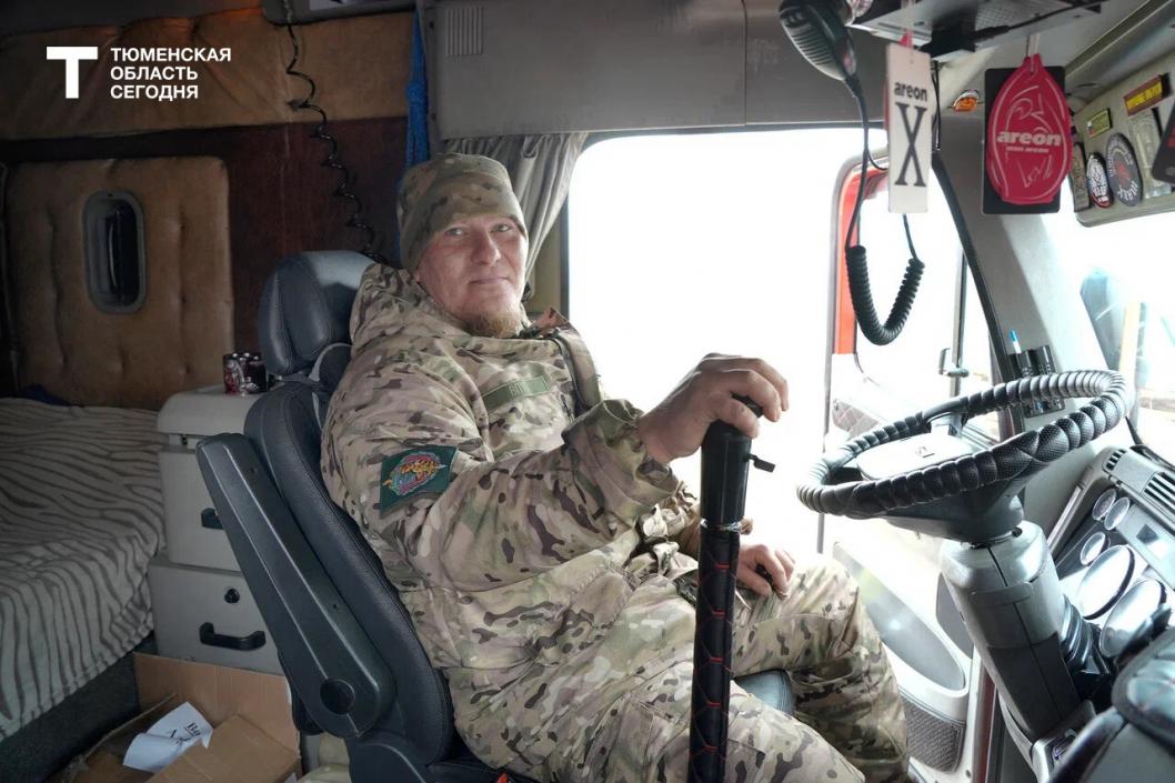 «Знаю каждую посылку»: тюменец четвертый год возит гуманитарный груз на передовую