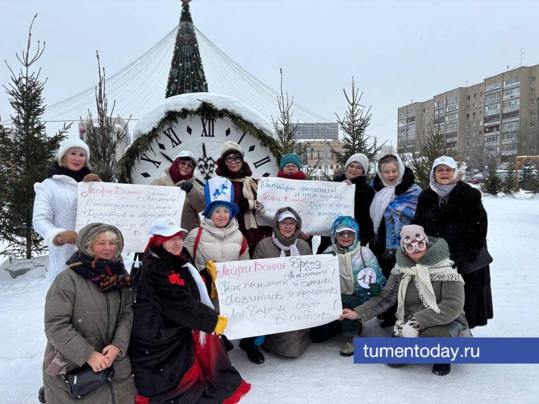 Фото Ляйсан Айдбаевой | Актрисы театральной студии старшего поколения «Мари Ванна»