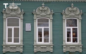 Мозаика тюменской художницы повторила орнамент наличников
