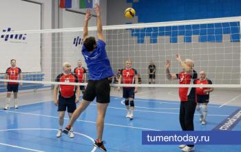 Волейбольный турнир СМИ и органов власти в Тюмени. Первый день – фотогалерея