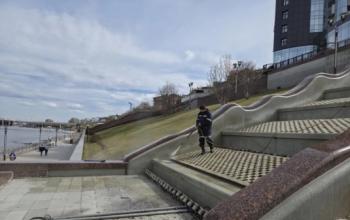 На набережной Туры в Тюмени готовят фонтан «Каскад» к запуску