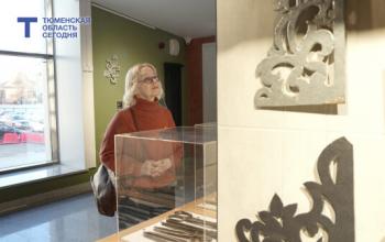 В Тюмени открылась выставка жестяного кружева: у города появился дымник с гербом