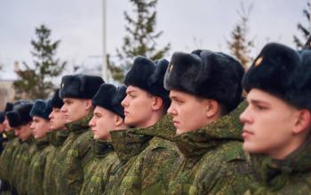 В Тюмени 20 новобранцев торжественно проводили на службу в Президентский полк 