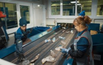 Тюменец выбросил мусор вместе с деньгами