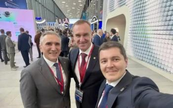 Александр Моор подвел итоги первого дня ПМЭФ-2026 для тюменской делегации